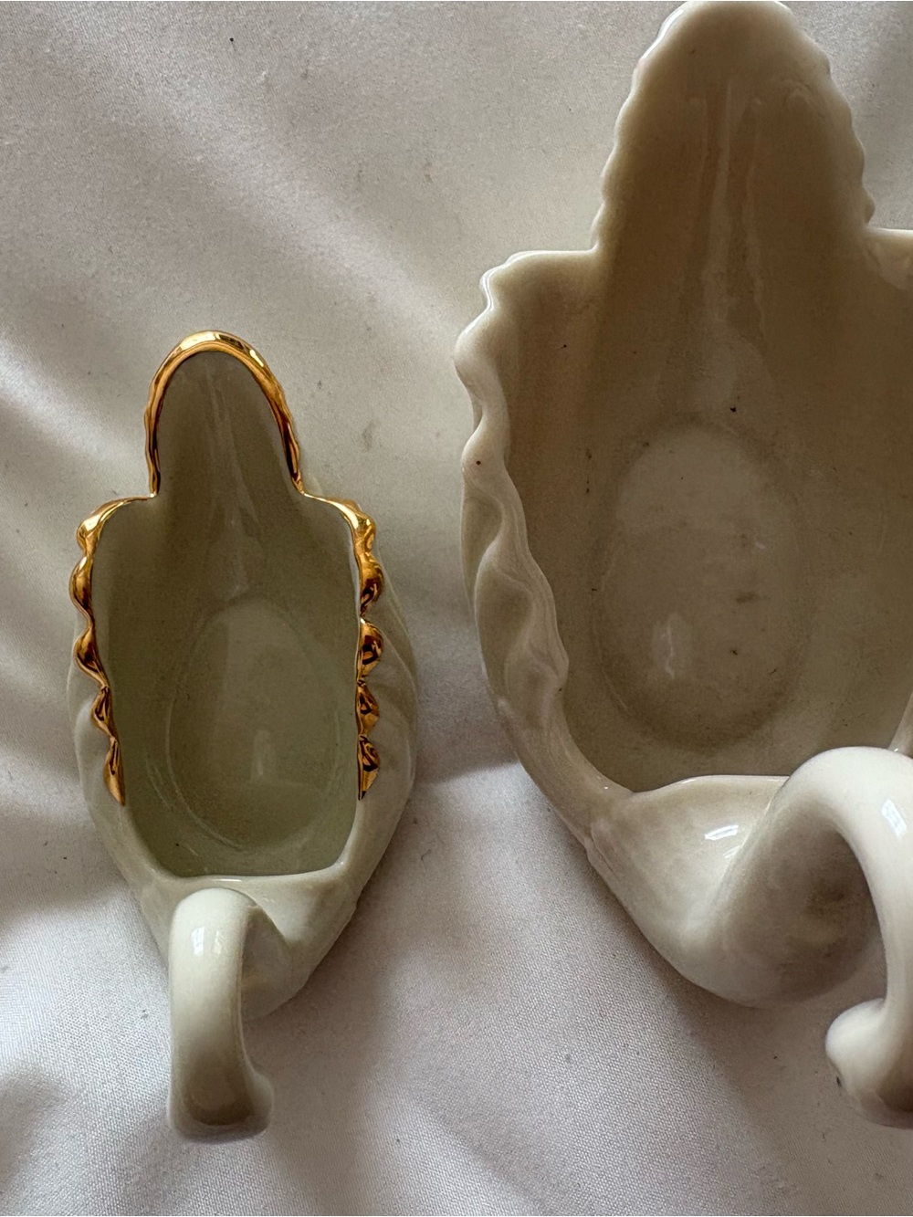 Lenox White Ceramic Swan Figurine Pair with Gold Trim and Silver Trim - Picture 3 of 4